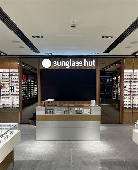 Sunglass Hut Melbourne .